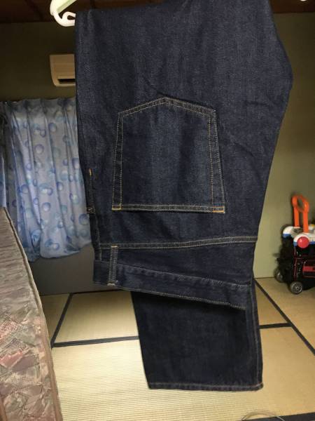 美品 ダウンジャケット LL XL おまけで新品に近いジーンズあり