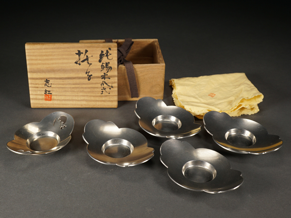 古錫 煎茶道具 茶托 茶道具 : 吉村志扛（造）純錫小判形托子