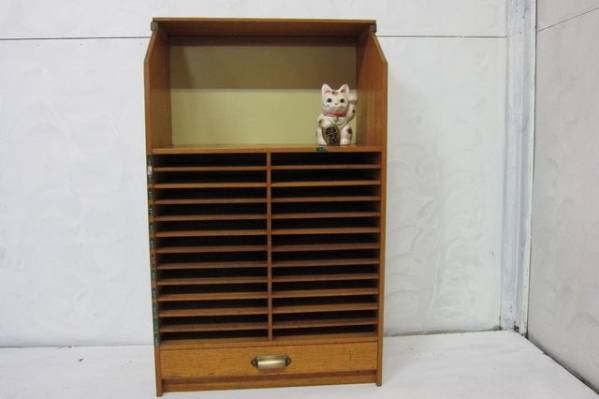 昭和レトロなカルテ棚