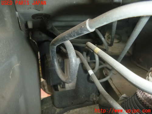 1UPJ-25594040]ハイエース100系(KZH100G)ABSアクチュエーター