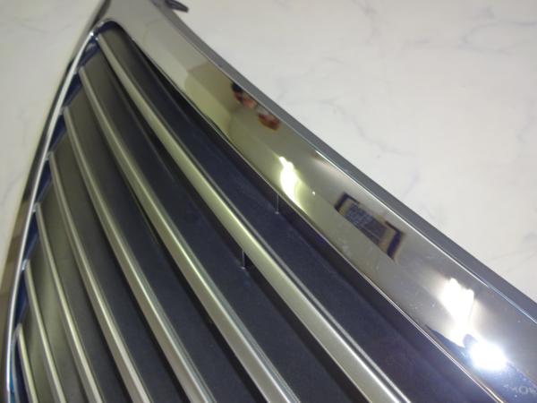 正規品正規販売店 レクサスLS460前期純正フロントグリル(金エンブレム