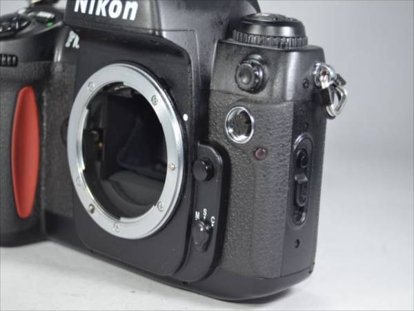 ☆中古 ◇ニコン F100 ブラックボディ [NIKON ] 一眼レフ フィルム
