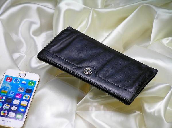 ディオールDior漆黒の輝き 本革メンズ長財布小銭入れなし〒140円