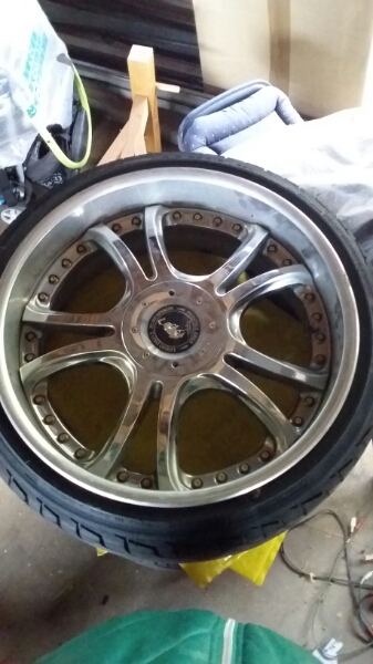 ラジアル　215 35 19インチ　4本　ロデオドライブ