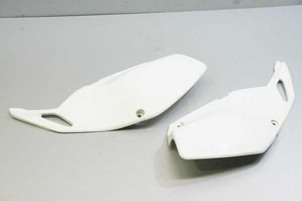 KLX250☆純正 サイドカバー 左右セット 検Dトラッカー☆Mu46C