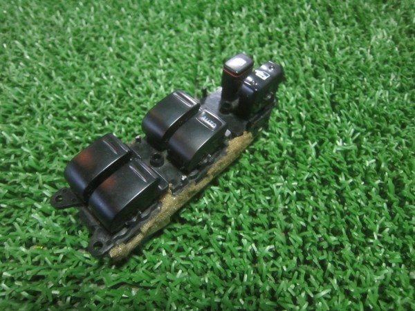 チェイサー　GX100　後期　パワーウィンドウスイッチ 運転席