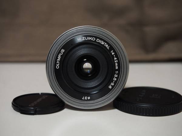 OLYMPUS M.ZUIKO DIGITAL ED 14-42mm F3.5-5.6 EZ [シルバー] 家電、AV