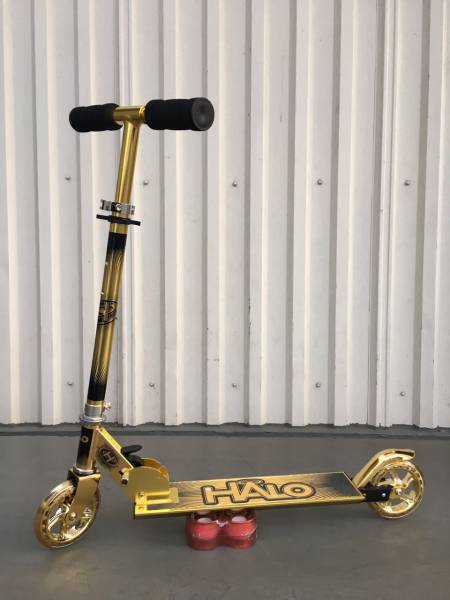 【新品】 キックスケーター キックボード　ゴールド 傷あり