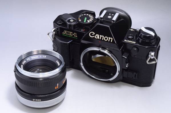 ◇Canon キヤノン AE-1 ブラック FD 50mm 付属 一眼レフ フィルム