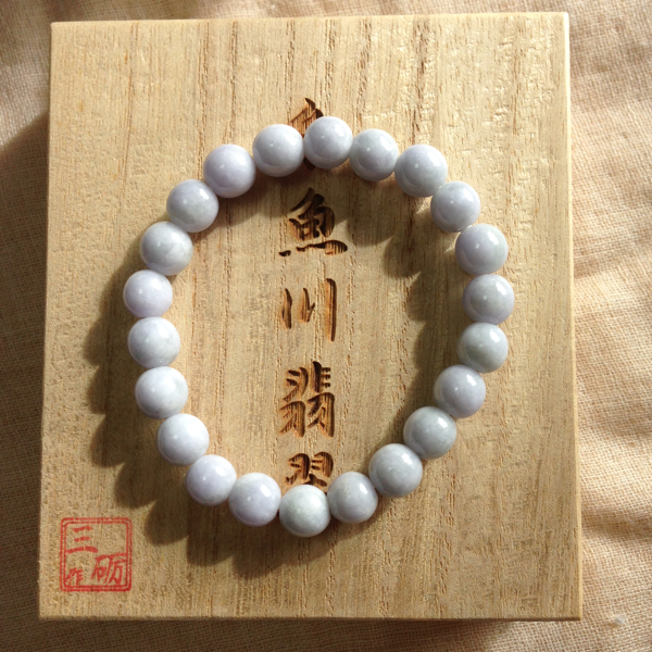 市場価格19万円！希少 糸魚川産 ラベンダー 翡翠 ブレスレット 12.5mm