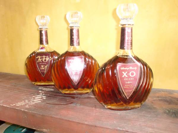 閉店したバーより引き取り品XOブランデーです3個まとめて