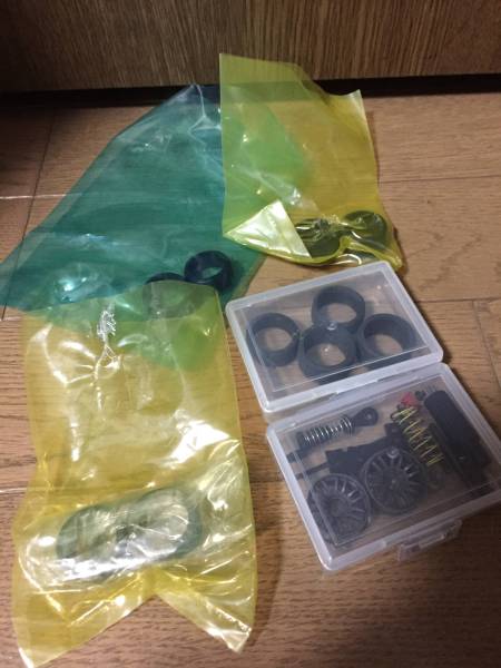 京商 ミニッツ MR-03EVOシャーシ 中古 緑モーター、レシーバー付き 京