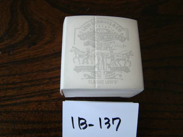 ★リーバイス★LEVIS★ピン★非売品(1B-137)★ビッグE★バッジ★