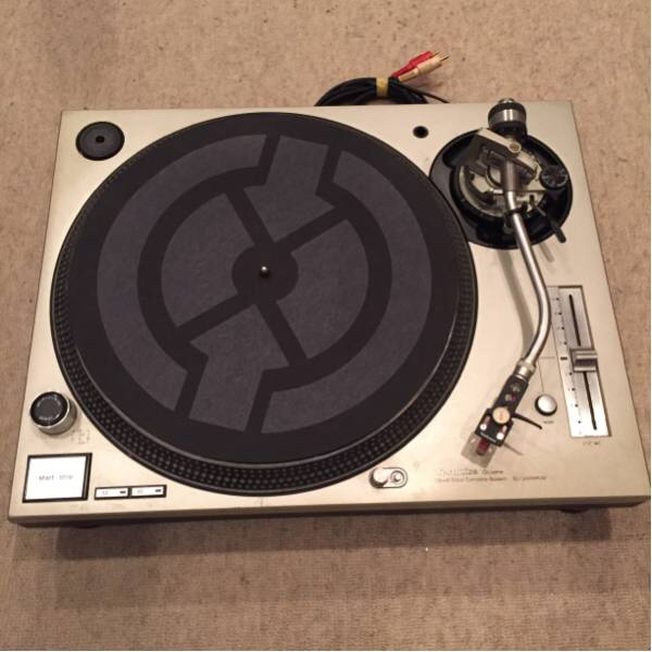 Technics SL-1200MK3D ortofon OM Scratch