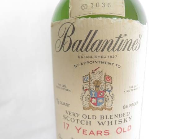 【未開栓】　希少　古酒 バランタイン 17年 スクエアボトル 赤青紋章 70年代 未開栓 古酒 Ballantine's バランタイン 旧 17年 赤青紋章 760ml
