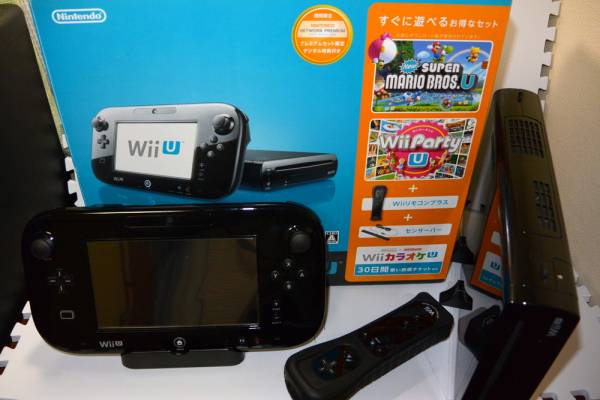 ★完品美品★ WiiU ファミリープレミアム ３２G ブラック_1