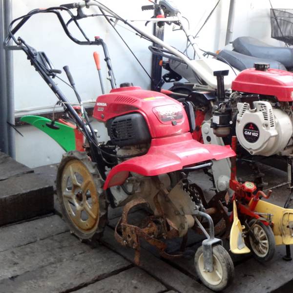 ホンダ サラダ Ff300 管理機 耕運機 2馬力 車体 売買されたオークション情報 Yahooの商品情報をアーカイブ公開 オークファン Aucfan Com