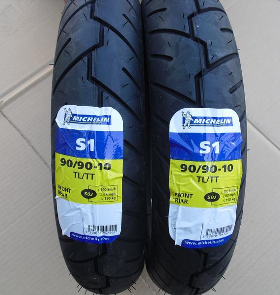 未使用品　MICHELIN　タイヤ S1 90/90/10 2本セット 新品 ミシュラン S1 90/90-10 2本セット ディオZX/ジョグZR バイク 90