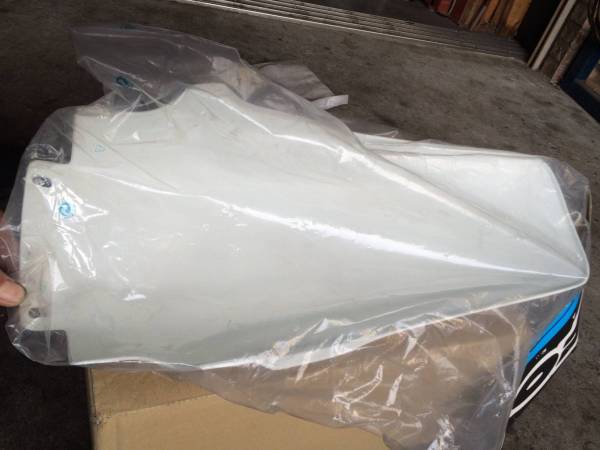 ◆◇デッドストックもの？ CR80 UFOリアフェンダー(新品)◇◆_2