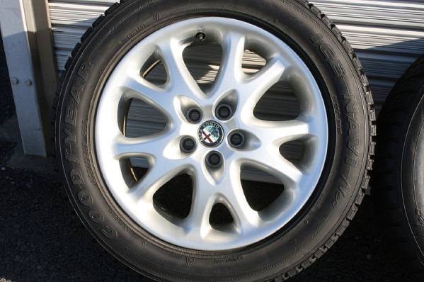 ☆アルファロメオ/純正【205/55R16】スタッドレス4本セット 自動車