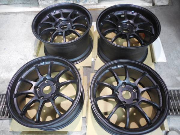ポルシェ997ターボのブラッシュドホイールのガリ傷修理も、車に ポルシェ997ターボのブラッシュドホイールのガリ傷修理も、車に