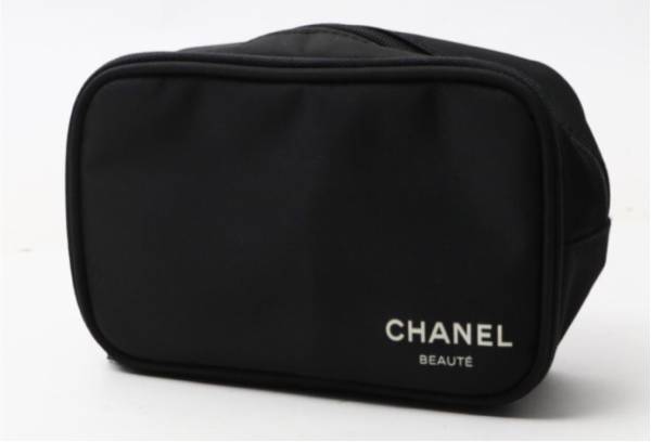 シャネル　コスメ ポーチ 黒 ブラック