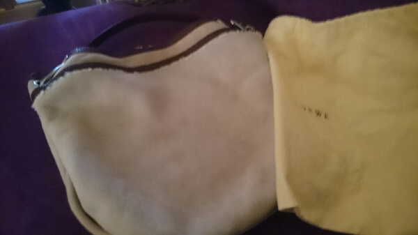 ロエベ バッグ ムートン フワフワ