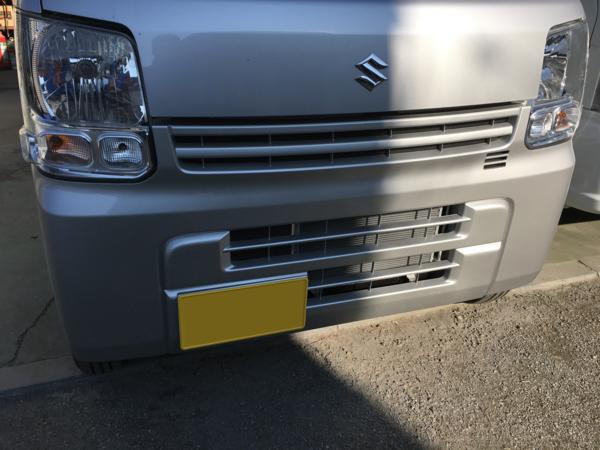 ◇スズキ エブリィ DA17V フロントバンパー[新車外し][銀]テール付 