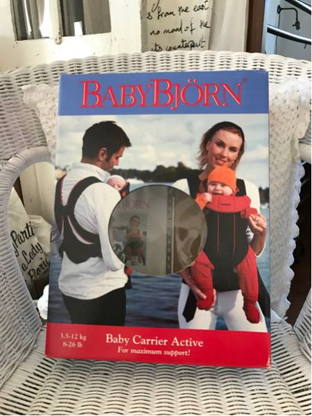 ベビービョルン抱っこ紐 ブラック×オレンジ しっかりめ_1