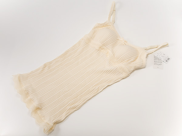 未着用 タグ付 KIDBLUE キッドブルー カップ付きキャミソール & ショーツ セット オフホワイト