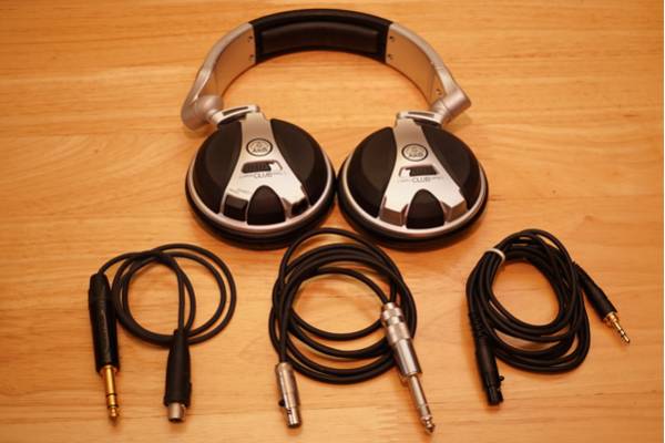 ヘッドフォン AKG C200 ヘッドホン・アップグレード・リケーブル