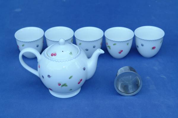 □NARUMI ポット付茶器セット 40320-31973 新品未使用