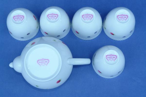 □NARUMI ポット付茶器セット 40320-31973 新品未使用
