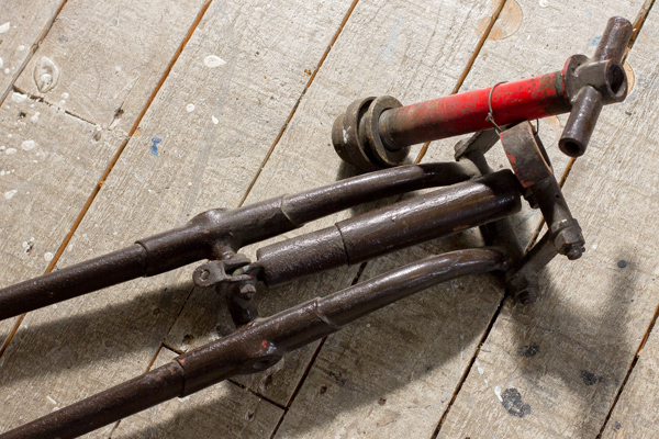 [B]自転車マニアの放出品 古いフロントフォーク 焦茶×赤 ビンテージ