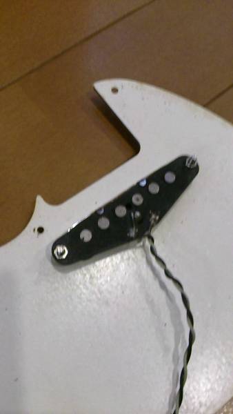 telecaster ピックガードとピックアップです。_3