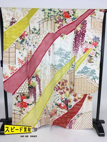 スピ買■ 着物 振袖 ベージュ 花篭 金糸 部分絞り 正絹