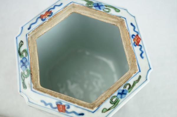 大明萬歴年製 人物文 壺 中国古玩陶磁 中国美術 古物骨董 入れ物 陶器