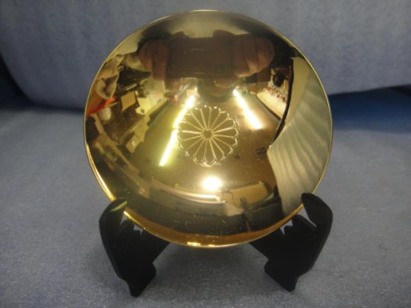金杯 天皇陛下 御在位、50年記念未使用 税別 1円～(金製)｜売買された