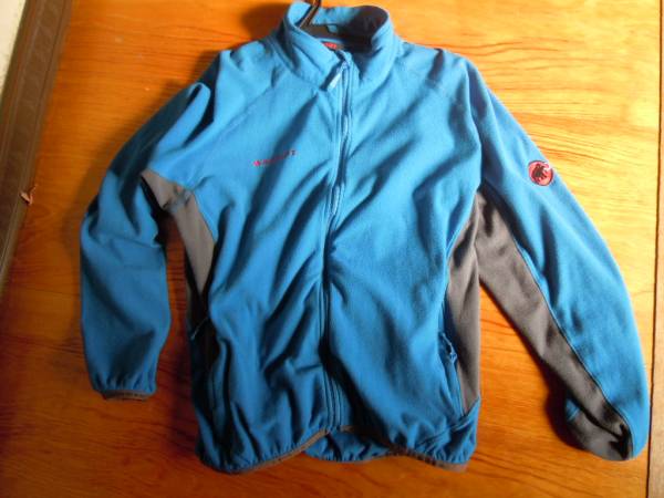 ★マムート ライトフリースジャケット 薄手