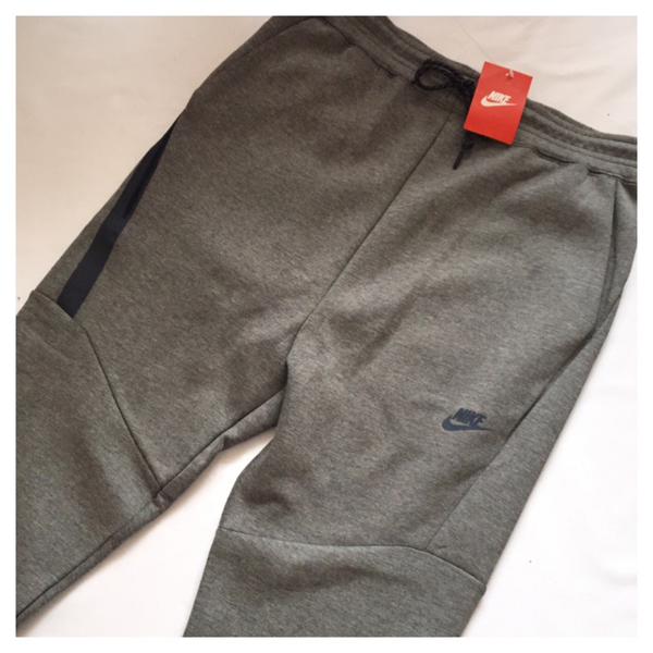 新品 NIKE テックフリースクロップドパンツ グレー XL