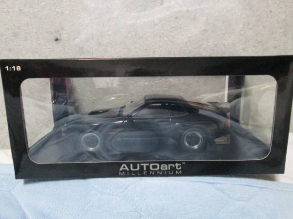 ★☆未開封　1/18　ポルシェ　924　Carrera　GT　1980　黒☆★