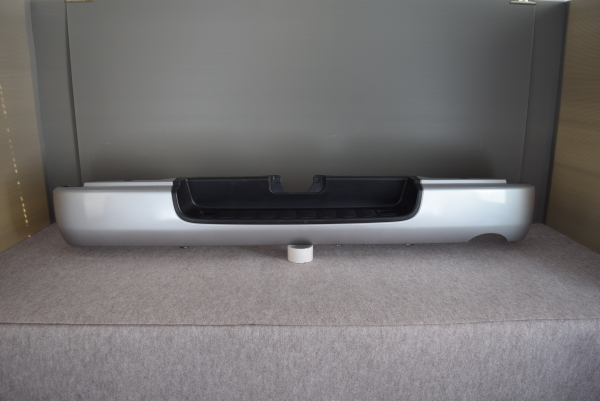 ◆　　純正　良品/保　ハイエース　200系　標準　リアバンパー　0404　シルバー　52159-26300