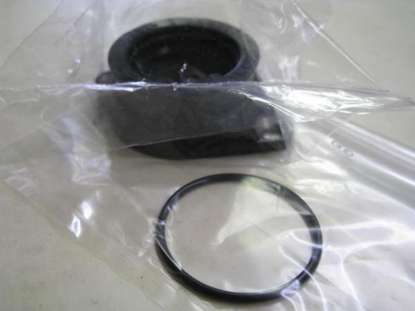 送料無料★新品★ボルティー(ＮＪ４７Ａ)★純正インシュレーター