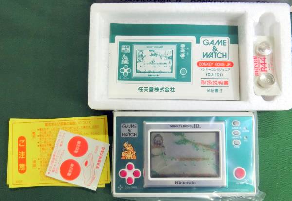 ①絶版！1982年 任天堂 ゲームウォッチ ドンキーコングJr.(ゲーム 