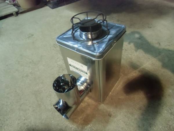 ロケットストーブ　一斗缶　薪ストーブ　五徳付き　非常用