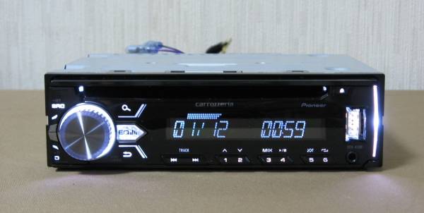 PIONEER DEH-4300　ほぼ新品　取扱説明書付き