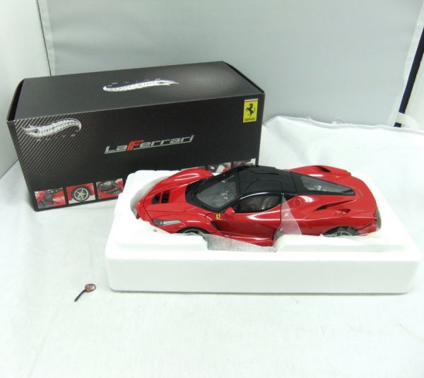 Hot Wheels ELITE La Ferrari 1/18スケール ラ・フェラーリ レッド