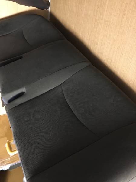 30プリウス　純正シート　中古良品　前後フルセット　1台分　070内装色グレーより取り外し（前期）_2