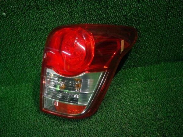 カローラフィールダー NZE141G 右 テール ランプ 209 81550-13710