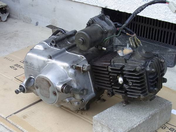 ホンダ カブ 50ccエンジン 4速 セル付き マニュアルクラッチ 12V 実働_1